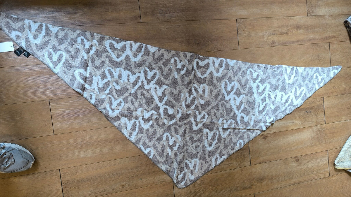 Dreiecksschal Herta in Beige – Detail