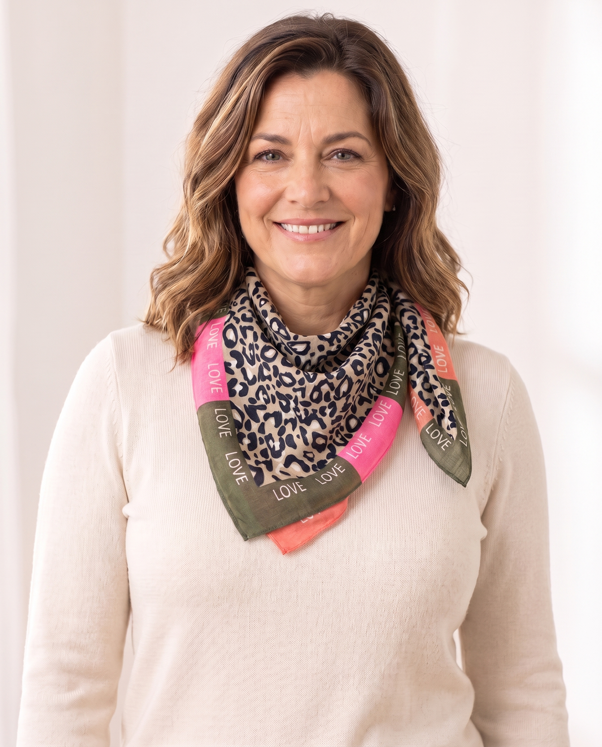 Tuch Leni in Olive – Try-on
